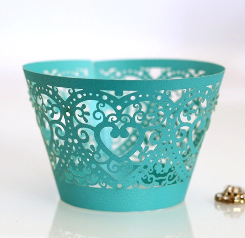 Laser Cut Heart Cupcake Wrappers Pearl Paper Lace Hollow Cake Liners Decorative Holders Wedding Birthday Party Decoration