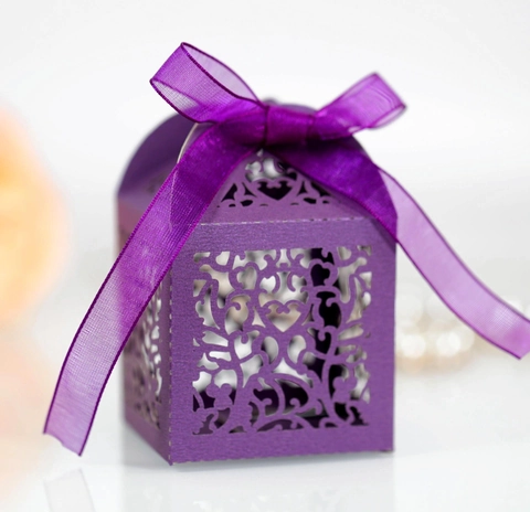 European Style Laser Cut Hollow Wedding Candy Box Heart Pattern Ribbon Favor Gift Packaging For Party Celebration Decoration