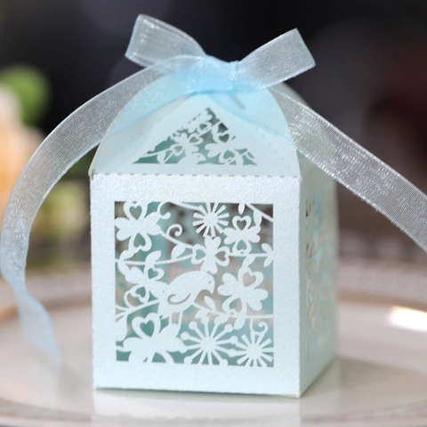 Cajas de Recuerdos de Boda de Corte Láser Pájaro Flor Hueco Caja de Regalo de Dulces Papel Perlado Bolsas de Regalo Con Cinta Decoración de Fiesta