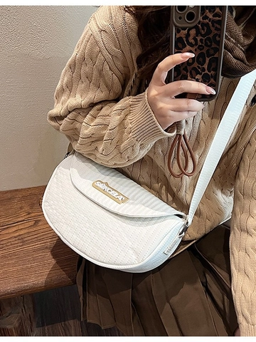 Women Quilted Nylon Saddle Bag Large Capacity Urban Casual Shoulder Crossbody Bag With Letter Patch Solid Color