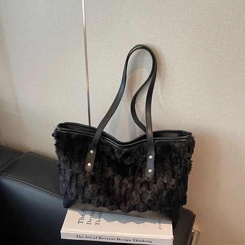 Damen Mode Plüsch Patchwork Tragetasche Große Kapazität Lässige Kunstpelz Schultertasche Kunstleder Riemen Winter Handtasche