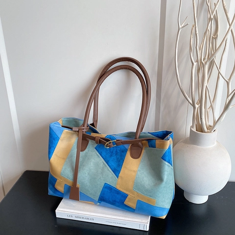 Sac Fourre-tout Vintage Grande Capacité en Cuir PU Patchwork pour Femmes Minimaliste Urbain Sac à Épaule pour Trajet Avec Boucle en Métal Couleur Unie