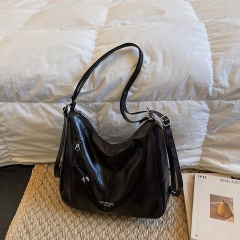 Women Retro PU Leather Shoulder Bag Large Capacity Solid Color Tote Bag Fashion Commuting Hobo Bag Backpack For Female