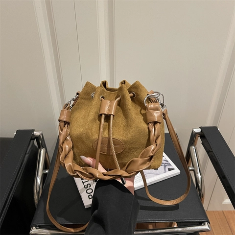 Bolso Bombonera de Cuero PU con Textura de Gamuza Vintage para Mujer Asa Tejida Cordón de Ajuste Hombro Bandolera Moda Retro
