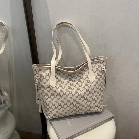 Damen Retro PU Leder M Buchstaben Druck Tote Bag Große Kapazität Pendeln Schulter Achsel Tasche Urban Minimalistisch Mode Handtasche