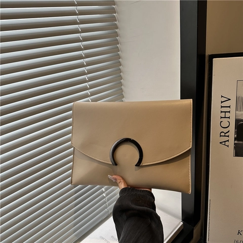 Pochette a Busta da Donna in Pelle PU con Fibbia Metallica a Ferro di Cavallo Grande Capacità Minimalista Casual a Mano