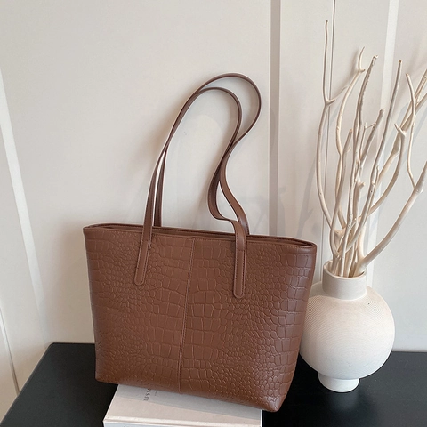 Women Large Capacity Crocodile Pattern Tote Bag Minimalist PU Leather Shoulder Bag For Commuting Everyday Handbag