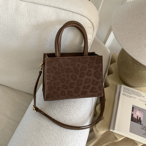 Vintage Leopard Print PU Leather Shoulder Bag For Women Retro Fashion Tote Bag With Pendant Casual Crossbody Handbag