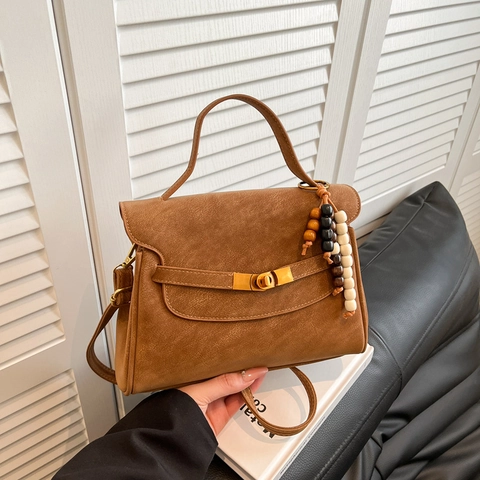 Retro Frosted PU Shoulder Bag For Women Vintage Metal Lock Handbag With Beaded Pendant Elegant Crossbody Bag Simple Daily Fashion
