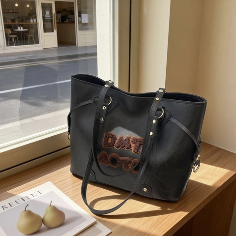 Women Retro PU Leather Large Capacity Tote Bag Letter Patch Shoulder Bag Versatile Casual Commuting Top Handle Handbag