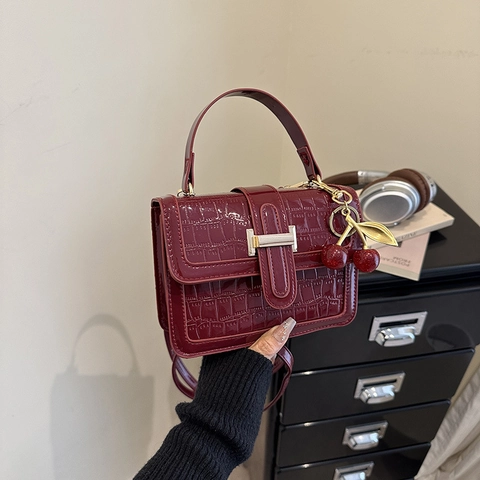 Women Retro Crocodile Pattern PU Leather Small Square Bag With Cherry Pendant Fashion H Buckle Shoulder Crossbody Handbag