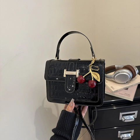 Women Retro Crocodile Pattern PU Leather Small Square Bag With Cherry Pendant Fashion H Buckle Shoulder Crossbody Handbag