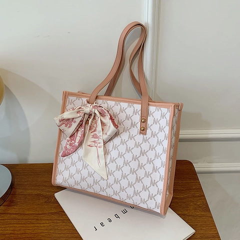 Damen Mode Große Kapazität Einkaufstasche PU Leder Monogramm Druck Schultertasche Mit Dekorativem Schal Vintage Pendeltasche