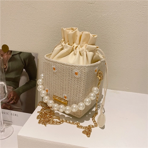 Borsa a Secchiello in Paglia Intrecciata da Donna Elegante con Ricamo a Margherita Manico in Perle Artificiali Coulisse Catena Metallo