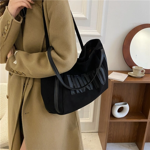 Sac Fourre-Tout en Daim pour Femmes Rétro Patchwork de Lettres Grande Capacité Sac à Épaule Décontracté Quotidien Voyage Shopping