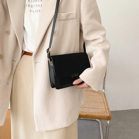 Petit Sac à Épaule Carré en Cuir PU Vintage pour Femmes Sac Bandoulière Rétro Couleur Unie Avec Bandoulière Réglable Mode Sac à Main Quotidien