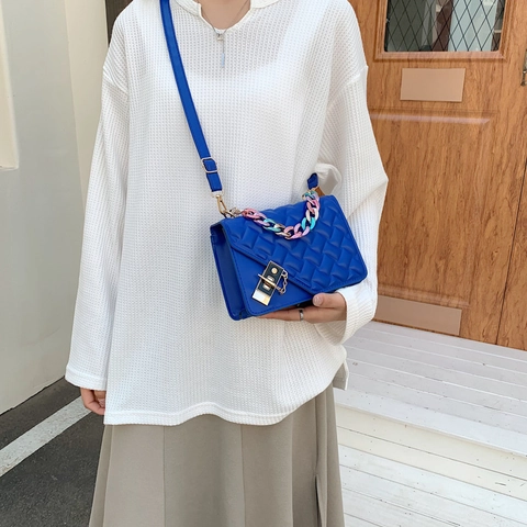 Bolso de Hombro de Mujer de Moda de Cuero de PU Acolchado Con Cadena de Arco Iris Bolso de Mensajero Pequeño Bolso Cuadrado de Color Sólido