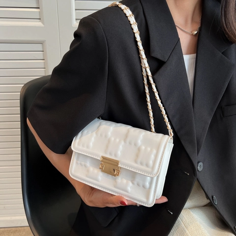 Borsa a Spalla da Donna Minimalista in Pelle PU con Catena Design Trapuntato a Rilievo Geometrico Piccola Borsa a Tracolla Quadrata