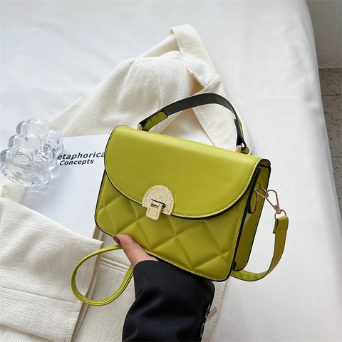 Borsa a Spalla da Donna in PU Trapuntata a Rombi Borsa a Tracolla con Lucchetto in Metallo Manico Quadrata Piccola Borsa a Mano