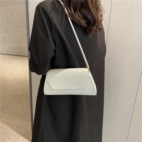 Vintage Damen PU Achseltasche Minimalistische Schultertasche Mit Goldener Hardware Geprägte Textur Commuter Modetasche