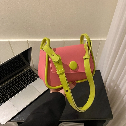 Sac à Épaule à la Mode pour Femmes Bloc de Couleur en Cuir PU Sac à Bandoulière Minimaliste Petit Sac Carré avec Boucle Ronde Quotidien