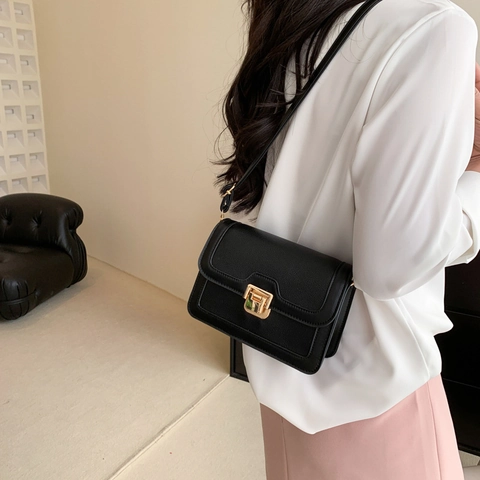 Sac à Épaule Femme en Cuir PU Rétro Bloc de Couleur Sac à Bandoulière Décontracté Petit Sac Carré Avec Fermoir en Métal