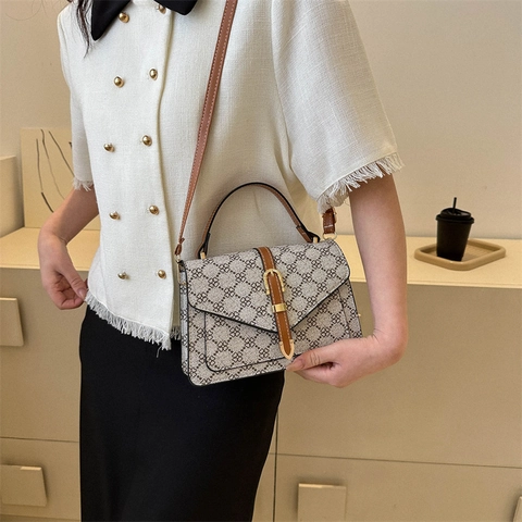 Bolso Cuadrado Pequeño Vintage con Estampado de Trébol para Mujer Bolso de Hombro de Cuero PU Casual con Solapa Minimalista