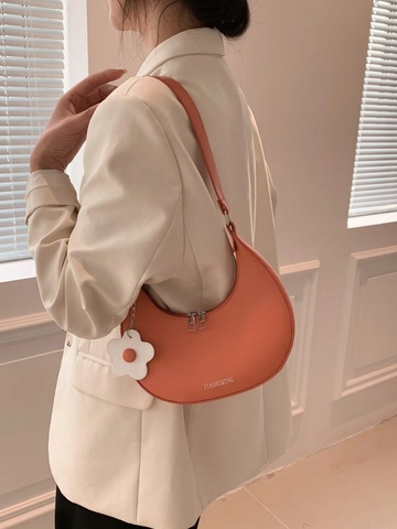 Women PU Leather Half Moon Shoulder Bag With Flower Pendant Minimalist Solid Color Underarm Hobo Bag Daily Fashion Purse