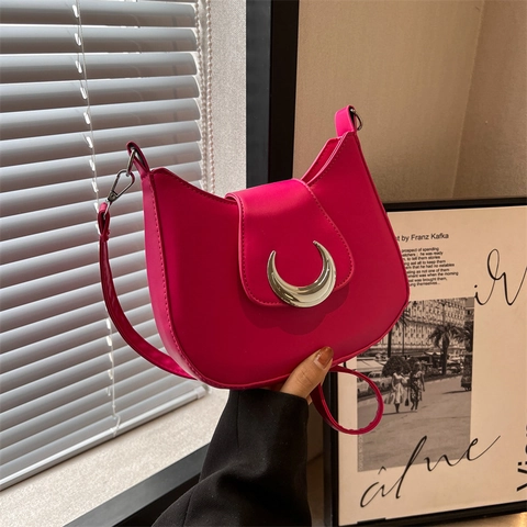Women Crescent Shoulder Bag PU Leather Hobo Bag Metal Moon Buckle Chic Underarm Bag Solid Color Daily Fashion Handbag