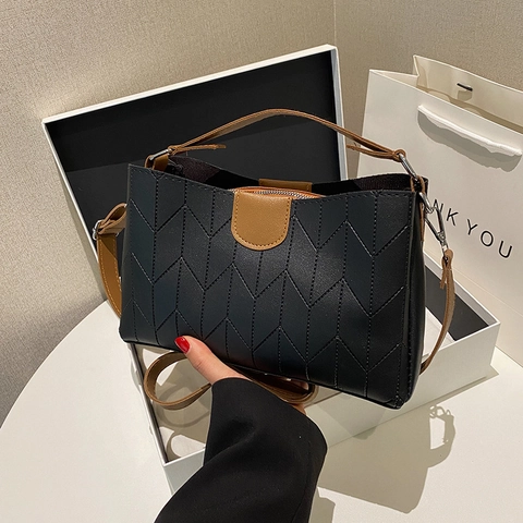 Bolso de Hombro de Cuero PU Acolchado en V para Mujer Bolso de Axila Minimalista Urbano Con Correa Ajustable Bolso de Mano de Color Block