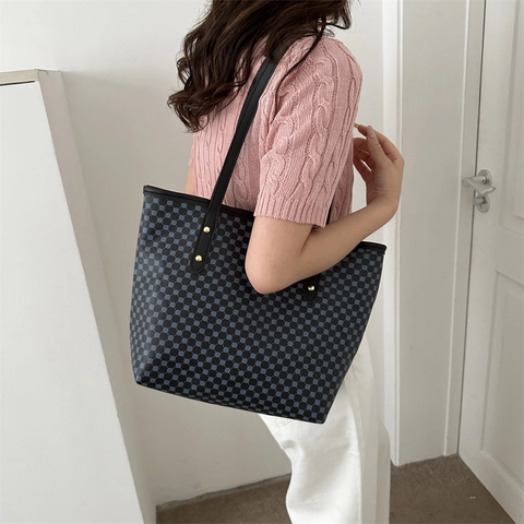 Borsa Tote da Donna a Grande Capacità Con Stampa Geometrica Monogramma Retro in Pelle PU Con Borchie per Pendolarismo