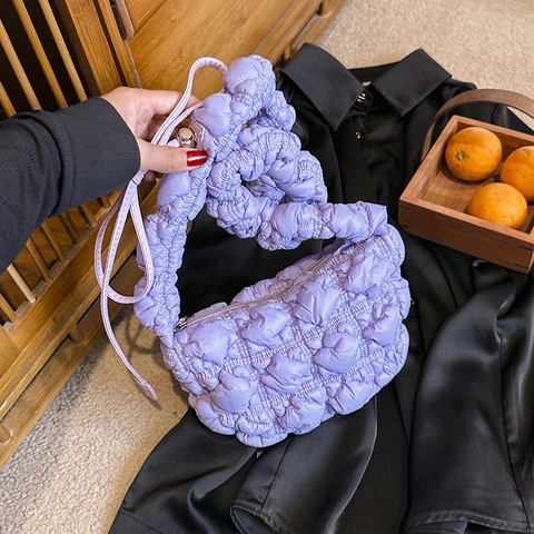 Sac Nuage à Bulles Matelassé pour Femmes Sac à Épaule en Nylon Plissé Sac à Main Crossbody Décontracté Style Coréen pour le Quotidien