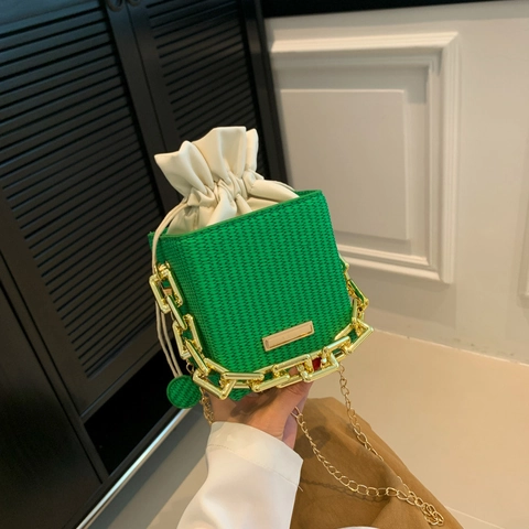 Sac Seau Tissé en Cuir PU pour Femmes Avec Chaîne Dorée Doublure à Cordon Mini Sac à Épaule Bandoulière pour Quotidien