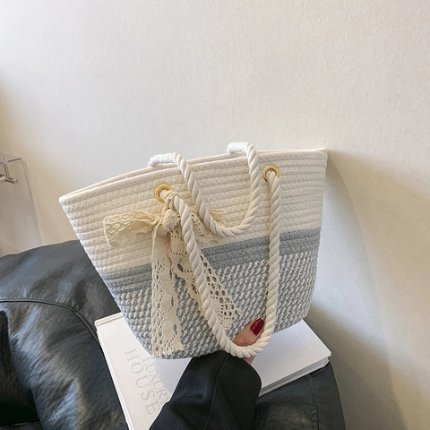 Sac Tote en Paille Tissée pour Femme Mode Sac à Bandoulière Patchwork Avec Nœud en Dentelle Grande Capacité Vacances Été Plage