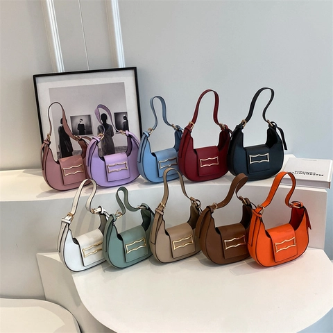 Women Fashion Hobo Bag Simple Solid Color Crescent Armpit Bag PU Leather Shoulder Bag With Gold Metal Buckle Daily Travel Street Trendy Commute Handbag