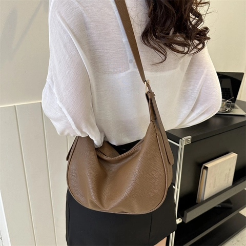 Bolso Hobo Media Luna Minimalista de Cuero PU con Textura Lichi para Mujer Color Sólido Correa Ajustable Bolso de Hombro