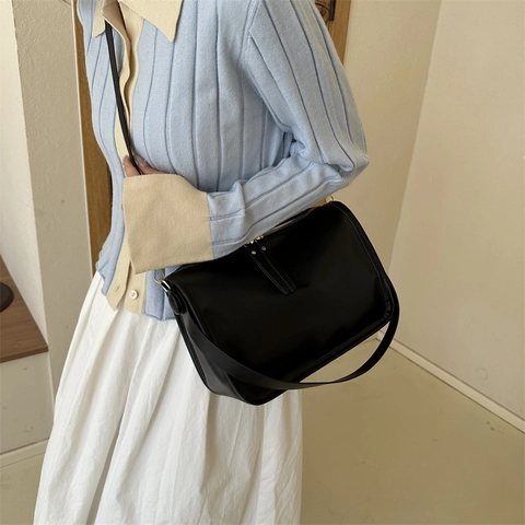 Women Fashion PU Leather Tote Bag Minimalist Solid Color Large Capacity Shoulder Crossbody Bag For Daily Commuting