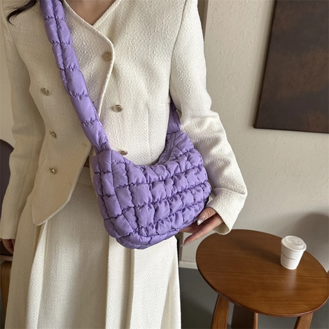 Fashion Women Quilted Puffy Shoulder Bag Lightweight Nylon Cloud Tote Handbag Casual Solid Color Stitching Hobo Underarm