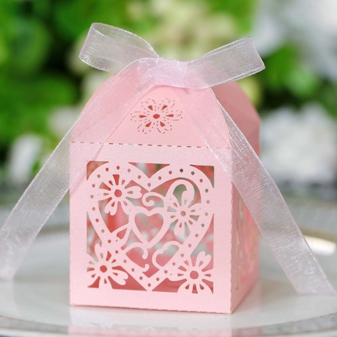 Scatola di Caramelle a Cuore Intagliata al Laser Con Fiocco in Carta Perlata Confezione Regalo per Matrimonio Festa Cioccolatini