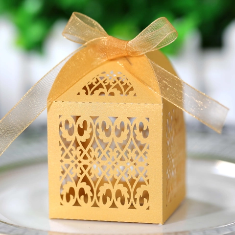 Laser Cutout Wedding Favor Candy Box Pearlescent Paper Hollow Gift Box With Ribbon Bow For Party Chocolate Packaging