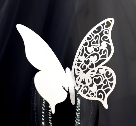 Laser Cut Butterfly Wine Glass Place Cards For Wedding Banquet Party Decoration Hollow Pearlescent Paper Cup Ornament