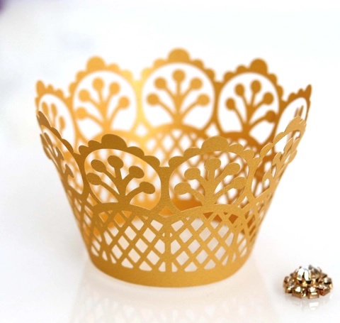 Laser Cut Hollow Lace Crown Cupcake Wrappers Pearl Paper Birthday Wedding Party Baking Cake Decoration Cupcake Liners