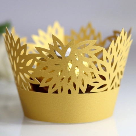 Laser Cut Cupcake Wrappers Pearl Paper Floral Hollow Out Cupcake Liners For Wedding Birthday Party Cake Table Decoration