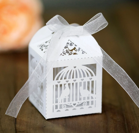 Romantic Laser Cut Hollowed Out Birdcage Paper Candy Boxes With Ribbon For Wedding Party Valentine Day Favor Gift Box