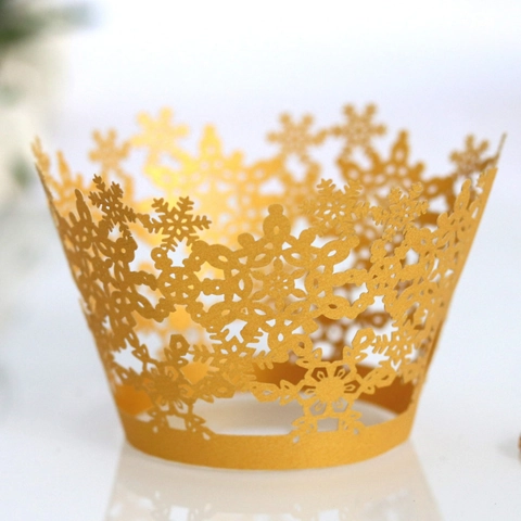 Snowflake Laser Cut Cupcake Wrappers Pearlescent Paper Cake Liners Hollow Decoration For Christmas Wedding Birthday Party