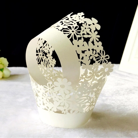 Eleganter Laserschnitt Cupcake Hülle Blumen Spitze Ausschnitt Karton Backkuchen Rand Für Hochzeit Geburtstag Party Dekoration