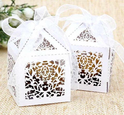 Laser Cut Wedding Candy Box Hollow Out Pearlescent Paper Gift Boxes With Ribbon Party Favors For Marriage Chocolate Package