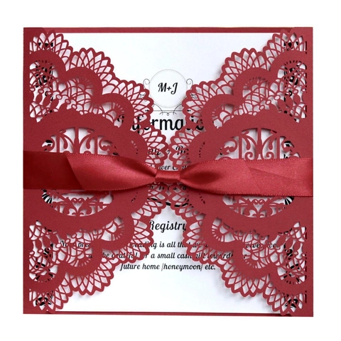 Eleganti Inviti di Nozze Taglio Laser Con Fiocco E Busta Design Floreale Con Uccelli Carta Perlata Svuotata