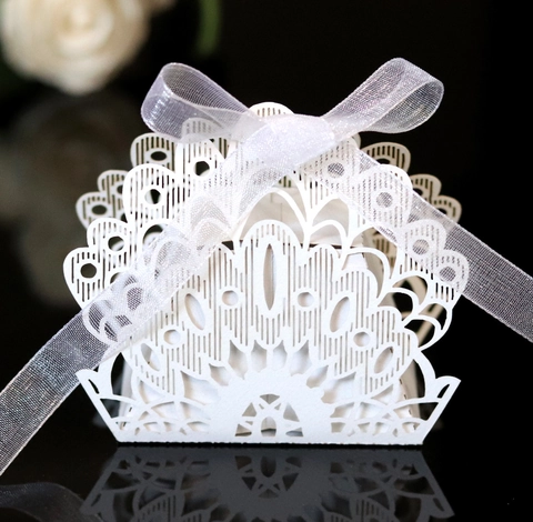 Cajas de Dulces para Bodas de Papel Cortado con Láser de Estilo Europeo con Cinta Elegantes Cajas de Regalo Florales de Pavo Real Caladas