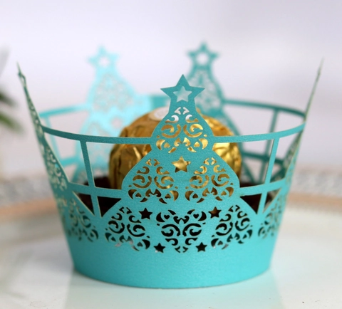 Laser Cut Cupcake Wrappers Hollow Christmas Tree Star Cake Liners Pearl Paper Decorative Lace Wraps For Wedding Birthday Party